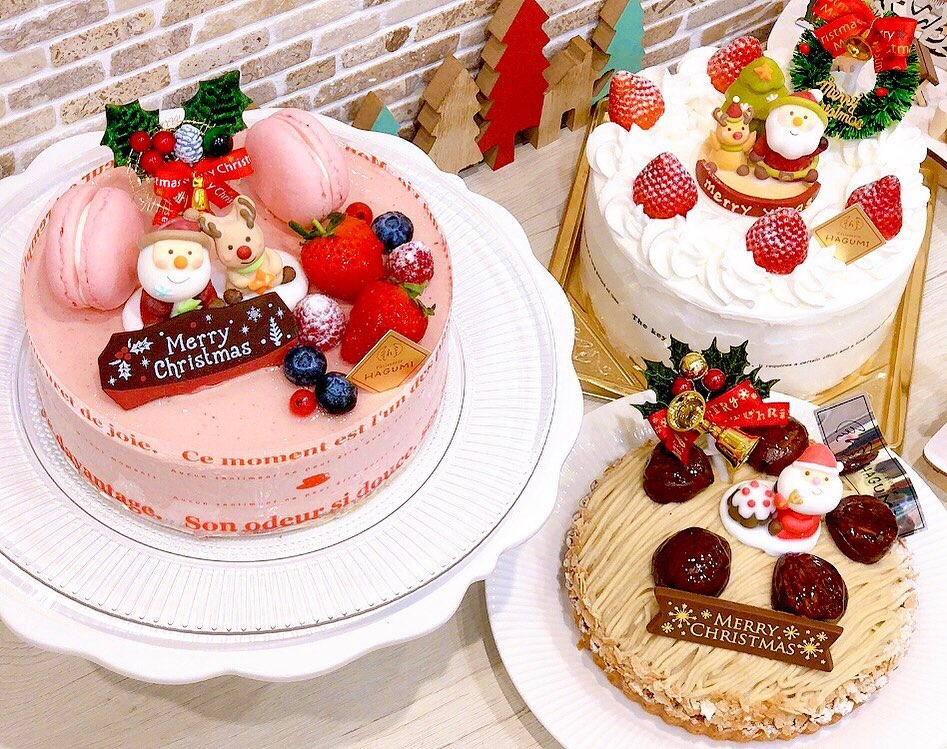 クリスマスケーキのお問い合わせを多数頂きありがとうございます！なかなかご案内ができず申し訳ございません もう少しでクリスマスケーキのご案内が出来そうです！ 今年は6種類のクリスマスケーキをご用意いたしました コロナの影響でクリスマス飾りの数量が少なく各種数量限定での販売になってしまいますが、皆様のクリスマスに少しでも楽しみを添えられればと思っています? また別投稿で、各種ケーキのご紹介をさせていただきますね！